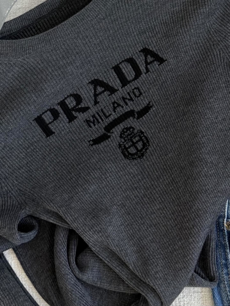 Pra*a sweaters